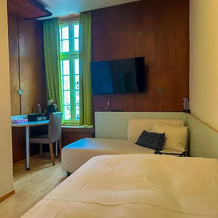 Nydeck Hotell