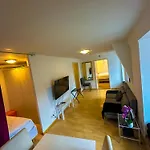 Nydeck Hotel